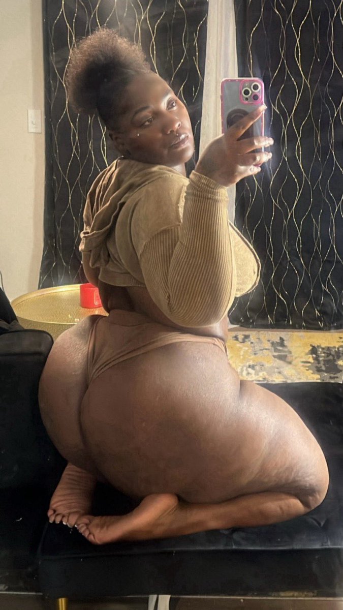Gummy BOOTY BRI 💦🍭 tweet media