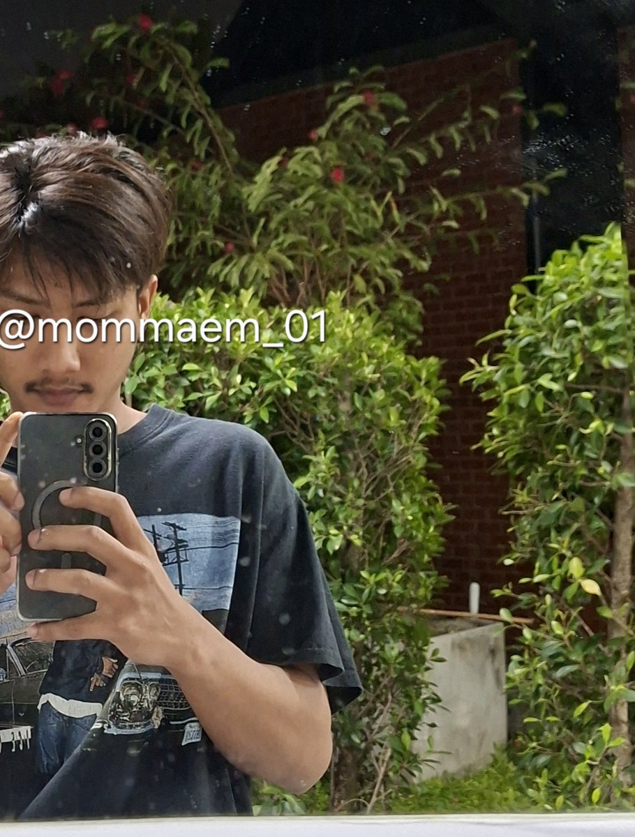 mommaem tweet media
