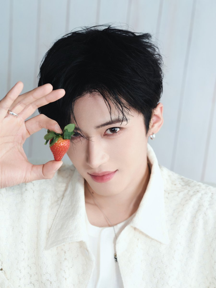 for yanan 闫桉 tweet media