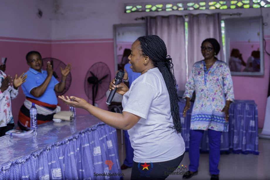 RDC_IYAFP's tweet photo. #VE_PALU RDC ; #AEMIL_FARDC 
Ce mercredi 06 mai 2026, #AEMIL_FARDC  a organisé avec l’accompagnement de #PNLP et @RDC_IYAFP , au Camp Kokolo un dialogue communautaire avec les épouses des militaires pour renforcer leur engagement dans la prévention et la lutte contre le paludisme https://t.co/AQIzNvweoS