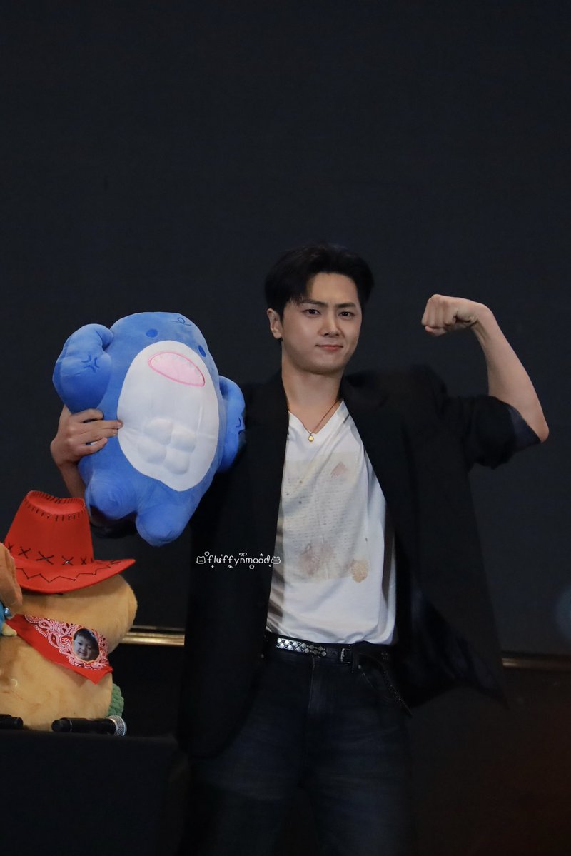 ꒰ 𝘧𝘭𝘶𝘧𝘧𝘺 ꒱˚ ༘ (slow) tweet media