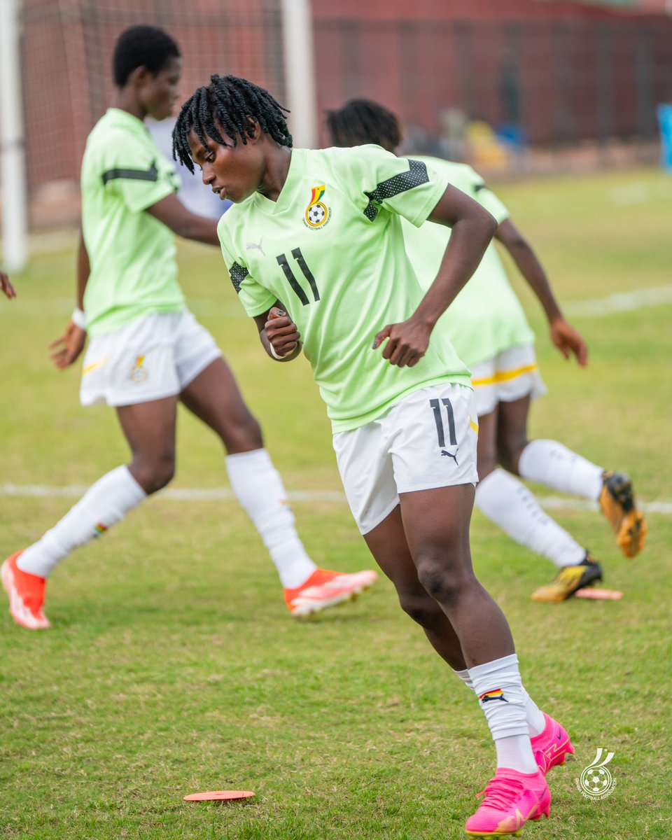 GhanaWNT's tweet photo. Time to get warm.!

🇺🇬 vrs 🇬🇭

⏰:13:00 GMT

We Keep going #StrongerTogether💪🏽 

#ShineBlackPrincesses✨
#BringBackTheLove 🥰 https://t.co/NdrRFLsS9z
