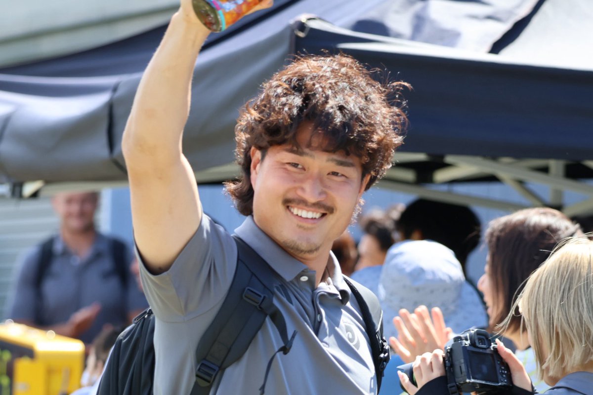明日のゲームメンバーお見送り② 津村くんはカメラに気付いてくれたの