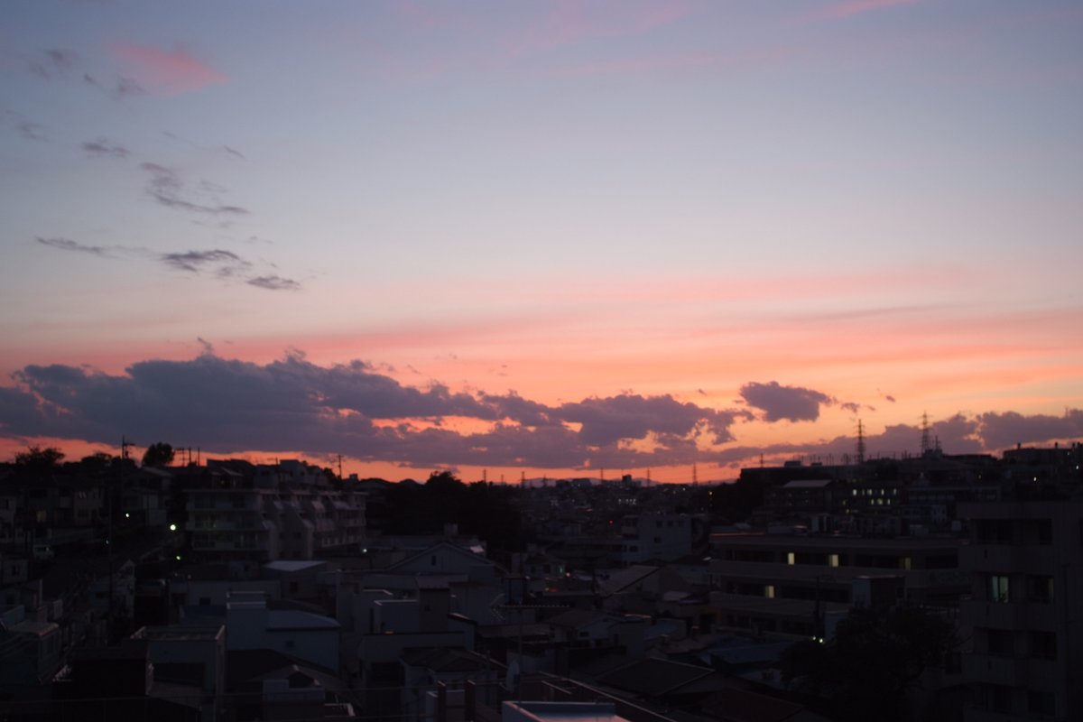 LensBeansJP's tweet photo. 今日の夕日

FinePix S5Pro 
Elmarit 28mm https://t.co/Iq3k5beVwM