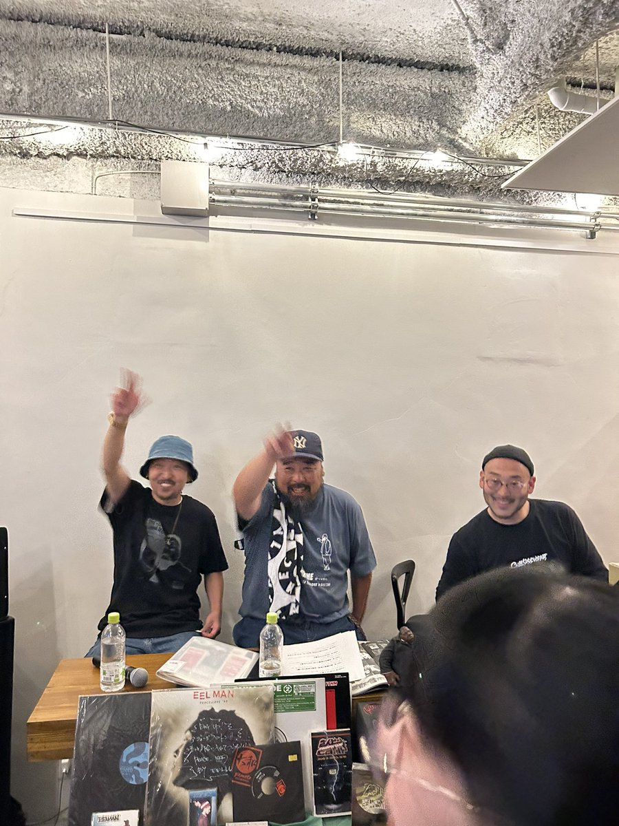 ひとし tweet media