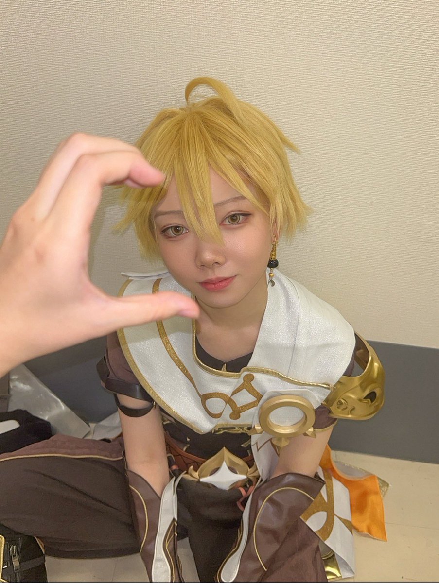 owf_6nr's tweet photo. ※cosplay
ナヒちゃんの手@llle_mu https://t.co/BujXVR6Fuj