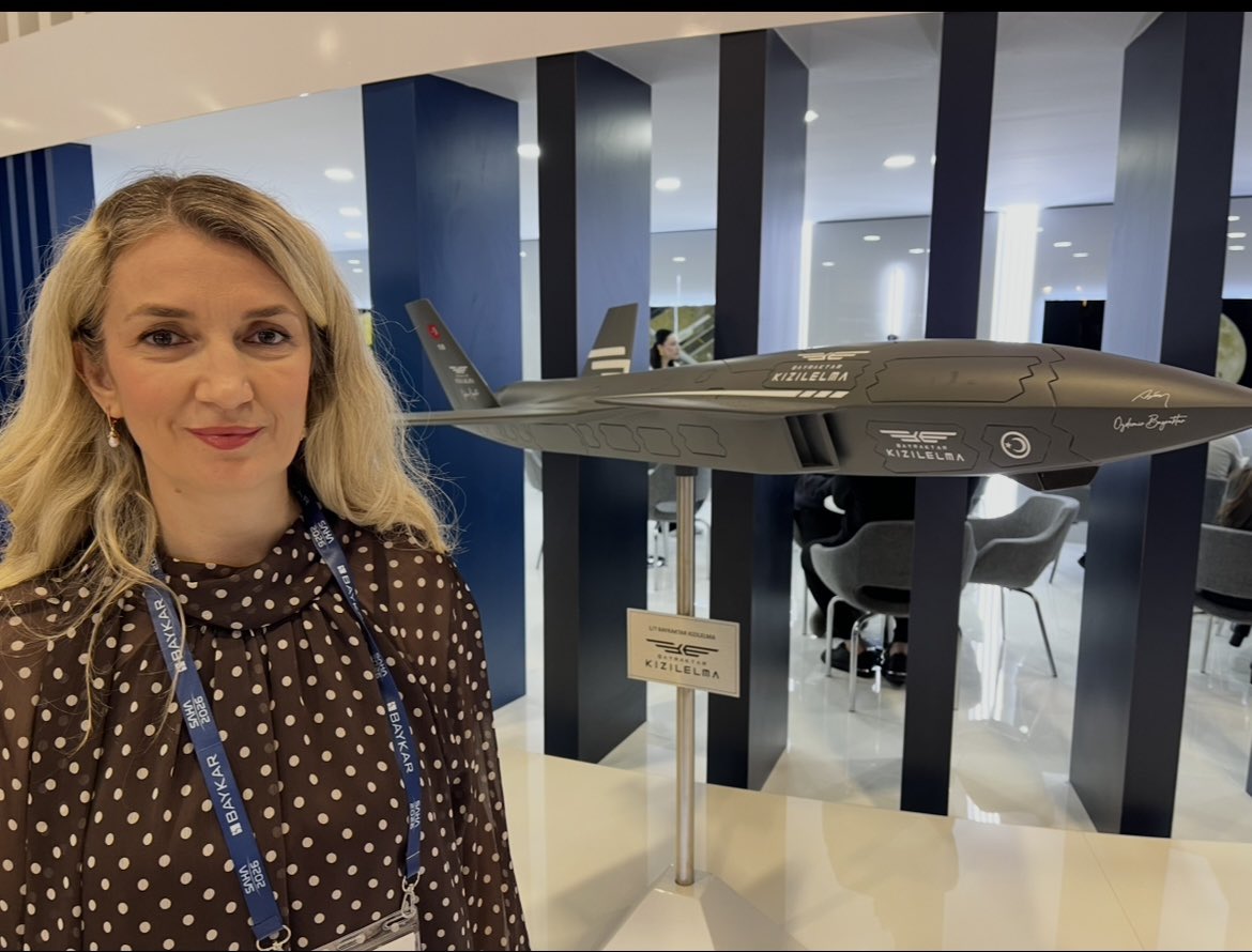 NazliAltan's tweet photo. #SAHA2026  💫🚀 🚁 💫

Ailem ile birlikte yerli-milli savunma projelerini incelemekten gurur duyduk.

#KIZILELMA #SİHA #SavunmaSanayii #YerliVeMilli https://t.co/JTb36JltE7