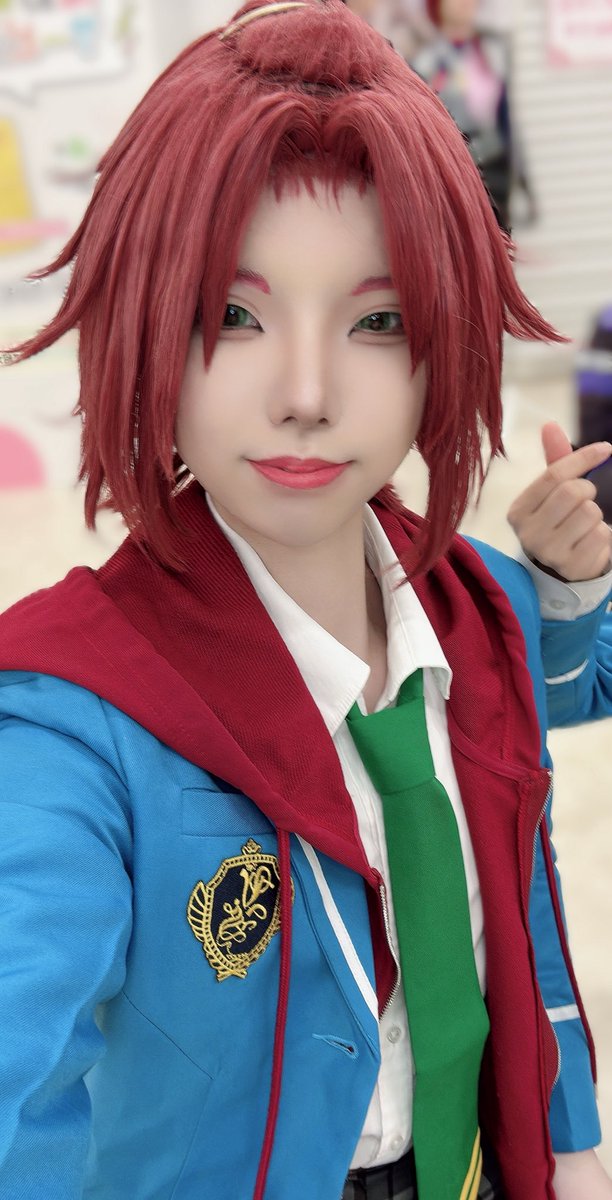 mil_bitte_'s tweet photo. ひょっこり凛月の手🫰 https://t.co/CahD9lBLSu