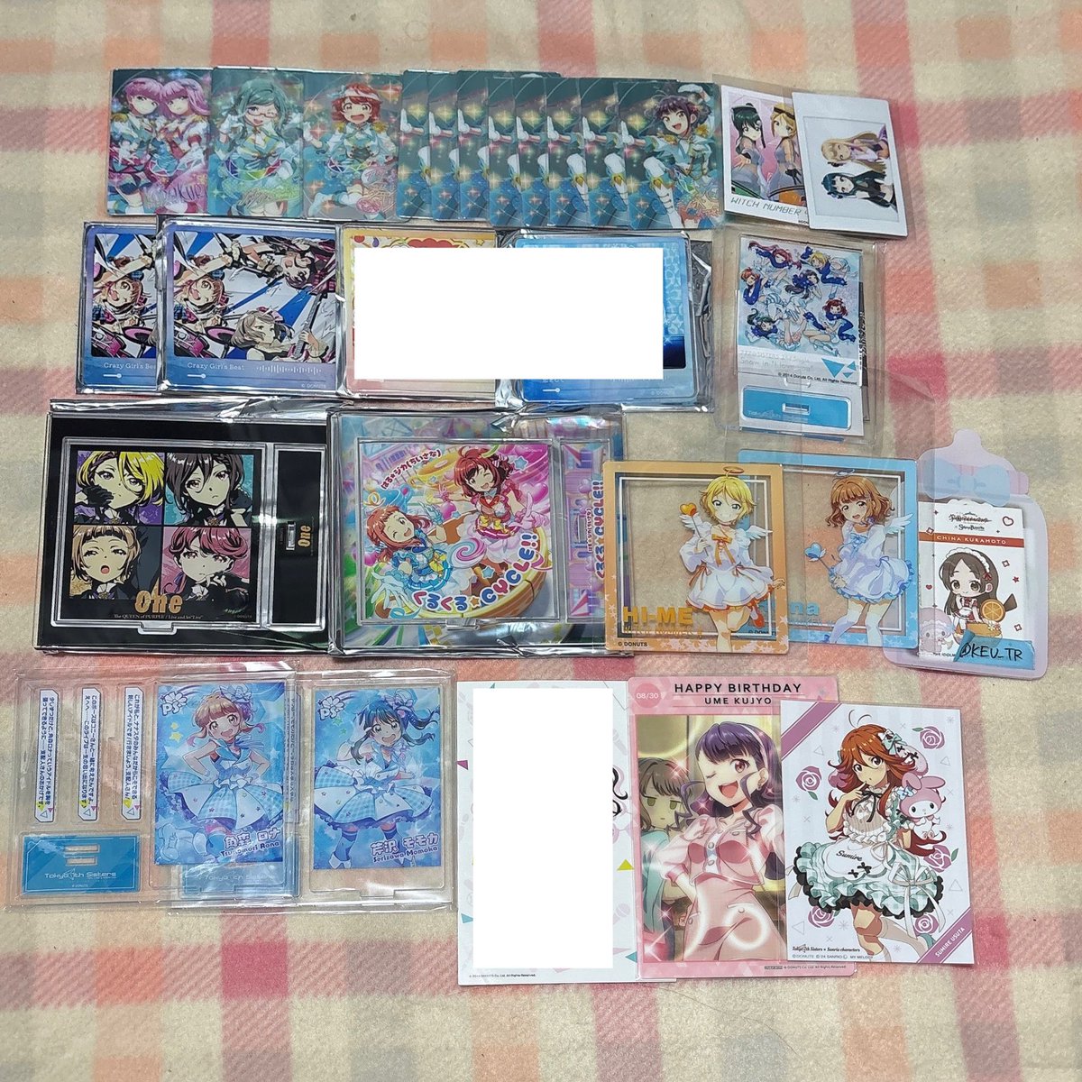 KEU_TR's tweet photo. 【交換・譲渡】ナナシス 

譲→画像1~4

求→画像5.6 
または ~定価(+送料)
7点以上ある絵柄は一律100円/個
特典類の値段はご相談ください

🌸5/10ナナフェス手渡し後日郵送可
🌸交換譲渡優劣なし https://t.co/eMe2jlXMBt
