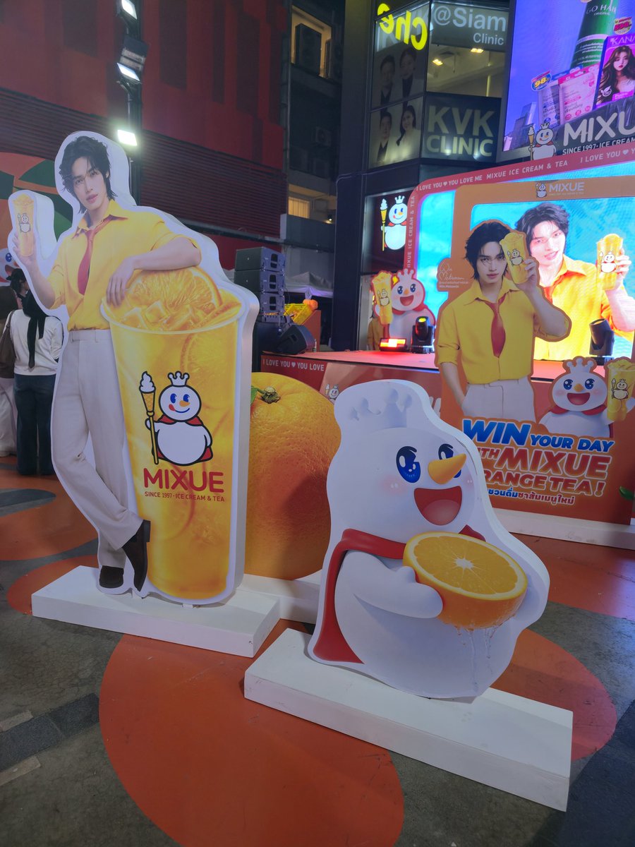 gooddaywin11's tweet photo. มาถ่ายรูปกับสุดหล่อค้าบ
#WinMIXUEOrange
#ถ่ายรูปฟนีกับMIXUE https://t.co/64UXo7N9yn