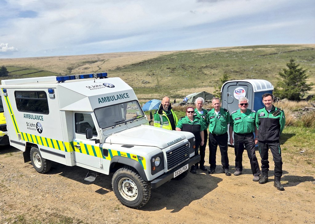 St John Ambulance DofE tweet media