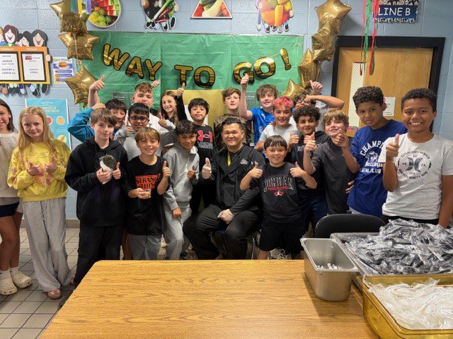 CreekViewElem's tweet photo. 💚⭐️CVES GREAT NEWS⭐️💙

Our very own Jay Park won first place in the Georgia State Nutrition Association Culinary Arts Competition!  He won the district and regional competitions, which led him to winning the state competition. 🧑🏻‍🍳🥗🏆👏

#cvescheetahs @FultonCoSchools https://t.co/rY7fuse18C