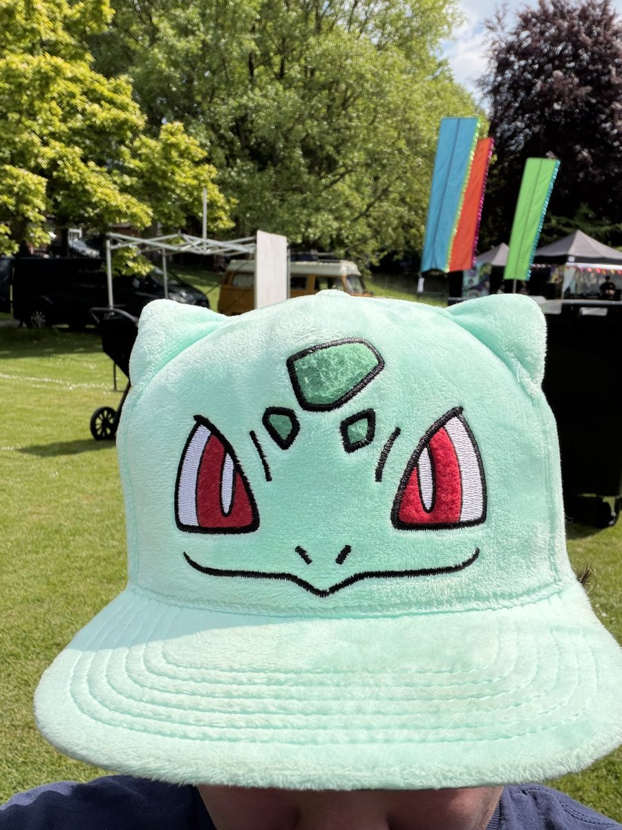 FloofTheFox's tweet photo. At a event I’m DJing in (Street In The Park in Dorchester) :3 https://t.co/LNXFaUQCS1