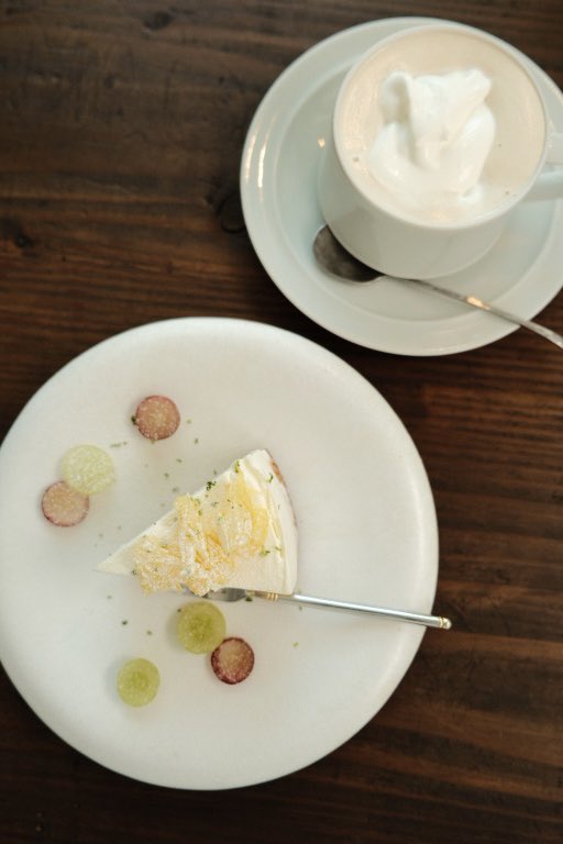 soheya5's tweet photo. 玉響日記
初夏の風味を添えて
#カフェ #cafe
#甘夏のせチーズケーキ
#クリームコーヒー
#富士フイルム #xt30ii
#fujifilm #fujifilm_xseries
#色に恋する富士フイルム
#愛おしいさという哲学 https://t.co/5y6VjX9auQ