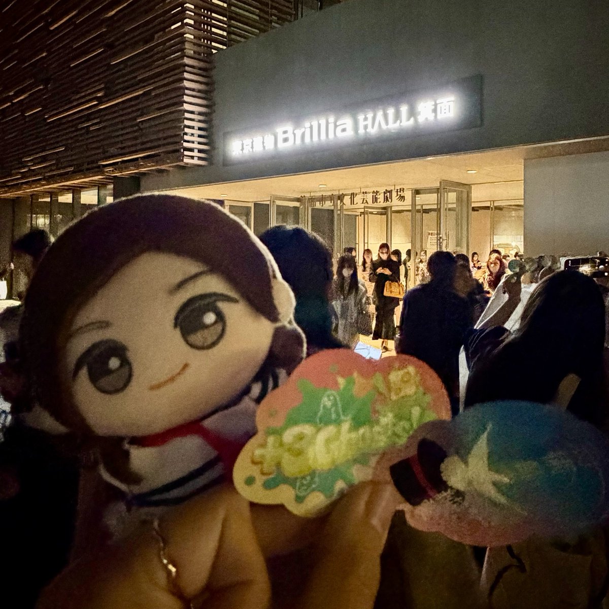 check_pr's tweet photo. ラスト現地🌸🌻今日も楽しかったーー！
思ったよりじんしゃんロスだったらしく、新しい夏が息ぴったりな所を見せてくれるたびに嬉し泣きが止まらん😂✨嬉しいんだけど切ないんだけど楽しくて複雑〜〜〜 https://t.co/8U1wr1kACv