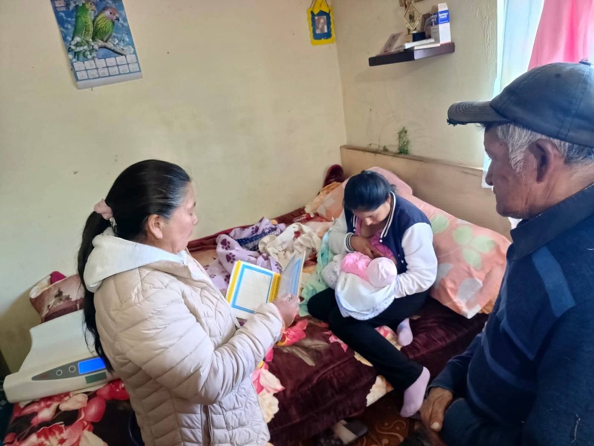 DPS_Cotopaxi's tweet photo. #Salcedo | Grupos prioritarios y vulnerables de las comunidades de Mulliquindil reciben atención integral de control y seguimiento.

👣 Cada paso que damos tiene un propósito: cuidar tu salud y bienestar🩺💊💉

#ElNuevoEcuador https://t.co/HrGoy8G6fz