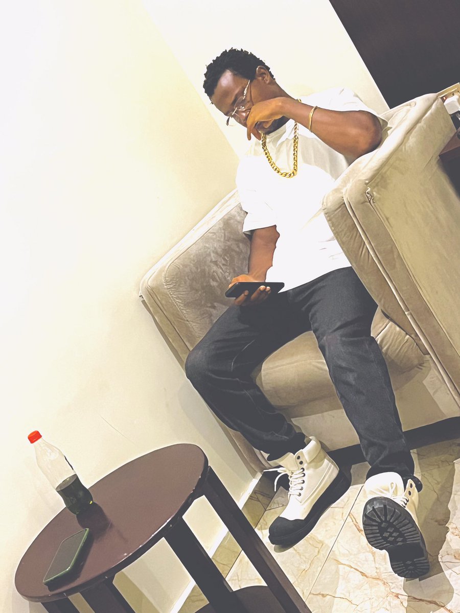 iamjaviabade8's tweet photo. Superstar &amp; Boss https://t.co/jjkLPXvPUl