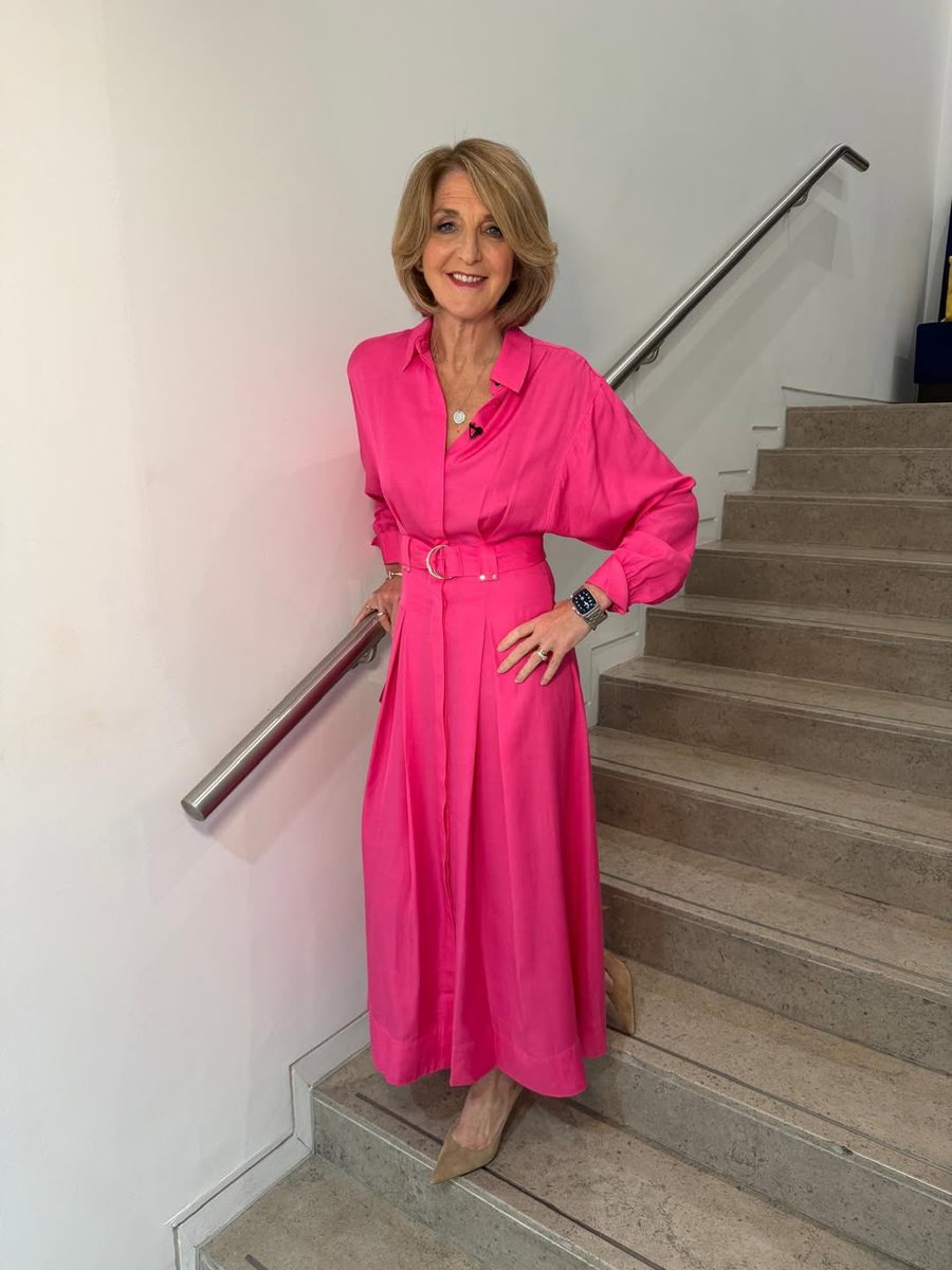 Outfit of the week! , Here's @kayeadams looking gorgeous in a pink  @KarenMillen dress for @loosewomen on Wednesday! ,  Kaye!