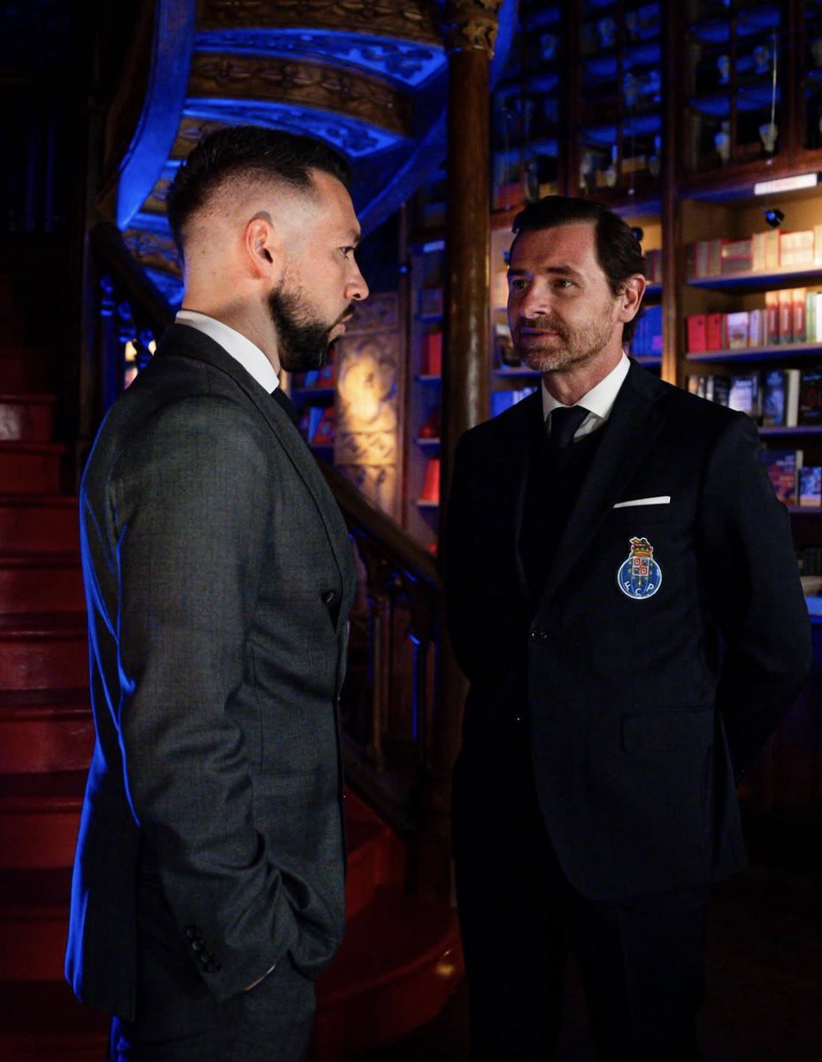 🚨🐉 Francesco Farioli sobre o mercado de transferências do FC Porto e possível saída dos maiores ativos: "Há uma intenção clara do clube em manter os melhores". 🔵⚪️