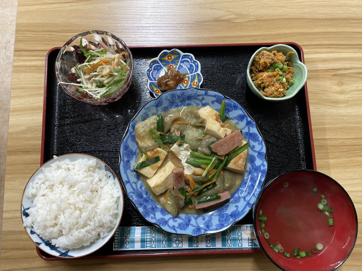 オームタロウ tweet media