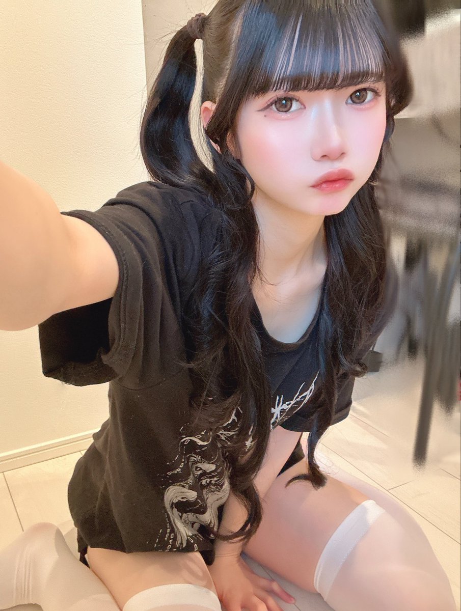 真希しの tweet media