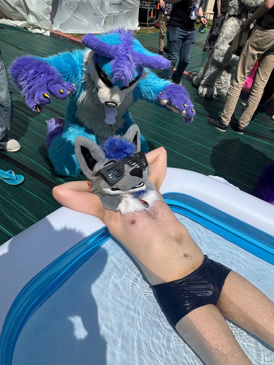 ℝ𝕒𝕪 𝔹𝕝𝕖𝕚𝕫 tweet media