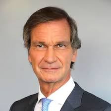 Aparecieron de nuevo los visitadores medicos de la tele para convencernos que seremos victimas de terribles virus, enfermedades, pandemias, males y demas desgracias. 
Por supuesto que ellos recomendarán las vacunas que sus amos necesitan vender, pero no les está dando resultado.