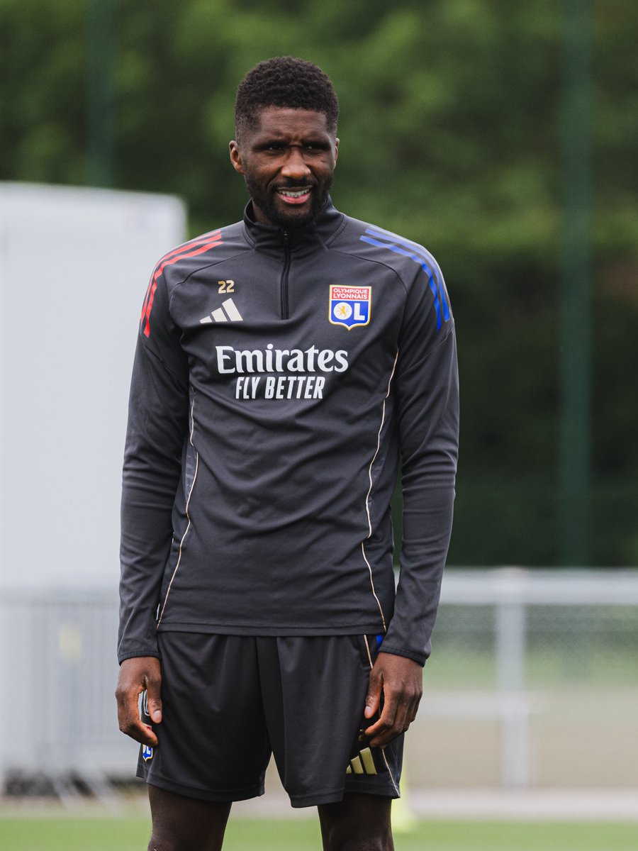 Olympique Lyonnais tweet media