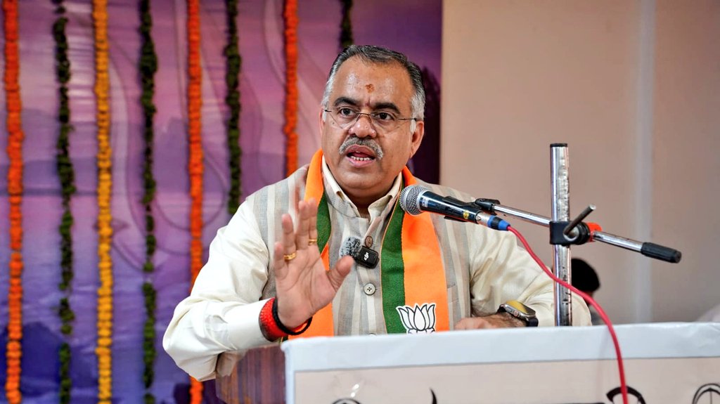 tarunchughbjp's tweet photo. पंडित दीनदयाल उपाध्याय प्रशिक्षण महाअभियान - 2026 के अंतर्गत उत्तर पूर्वी, दिल्ली की कार्यशाला चिन्मय धाम आश्रम, हरिद्वार में सफलतापूर्वक सम्पन्न हुई। https://t.co/fDexwKvypF