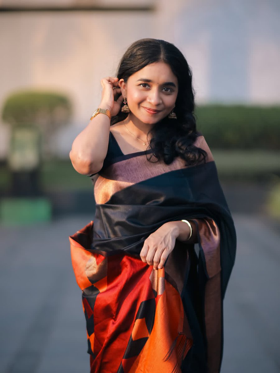 Weekendvibes_'s tweet photo. Anishma Anilkumar 🖤🧡

#Anishma #AnishmaAnilkumar https://t.co/zEI8RHQSZg
