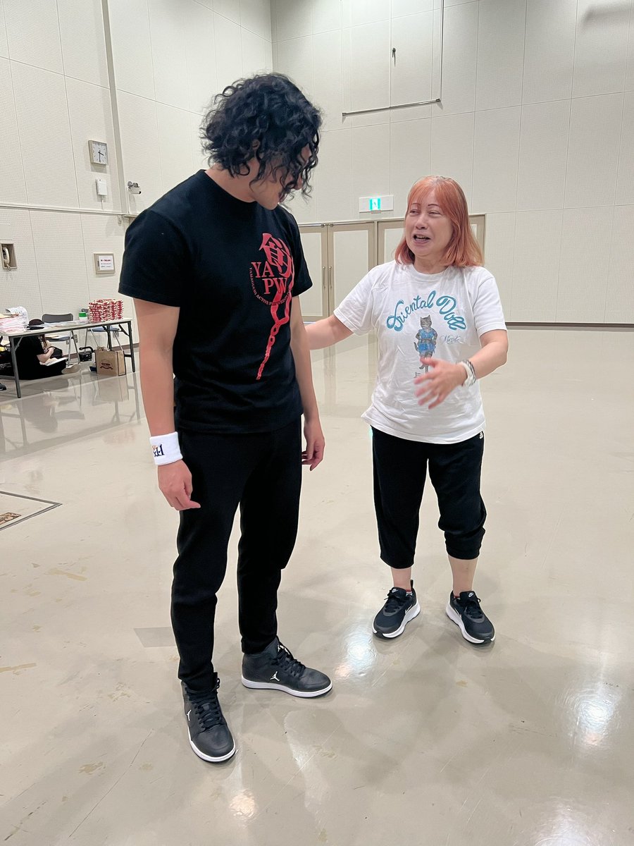 すぐイチャイチャするんだからぁ(//Θ//) #ゴキゲンプロレス