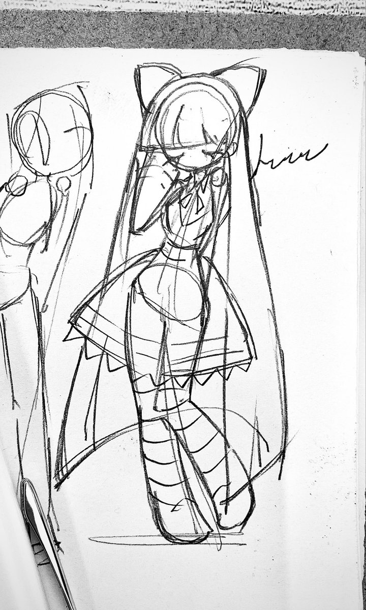 ntoteto's tweet photo. 今日の落描きストッキング https://t.co/xWiELn9MXC