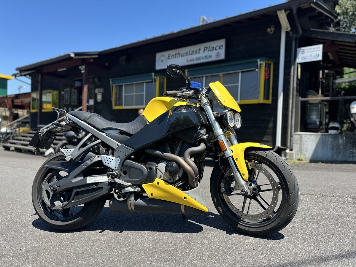 Kiyo883's tweet photo. さて、明日は東京まで一走り。帰省時（東京→京都）はSPEED400（ラストツーリング）でしたが、戻りはこちら。400ccシングルよりは楽なはず。。。だよね？？？
#buell #XB12S https://t.co/IPg3t7EDZ0