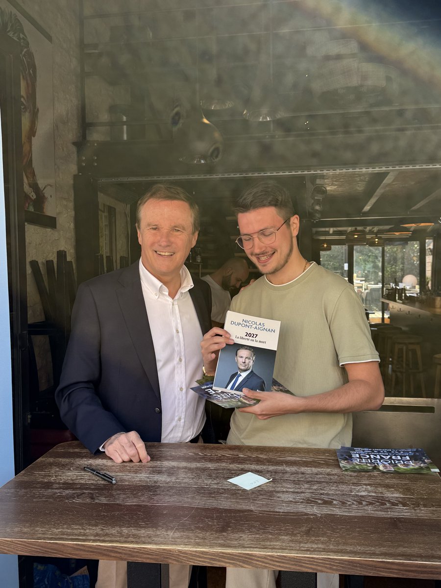 Merci aux nombreux habitants de Cabourg venus cet après-midi pour cette belle séance de dédicaces de mon livre 2027 La liberté ou la mort. 🇫🇷

Des échanges chaleureux, sincères et passionnés sur l’avenir de notre pays, qui montrent une chose : les Français n’ont pas renoncé.