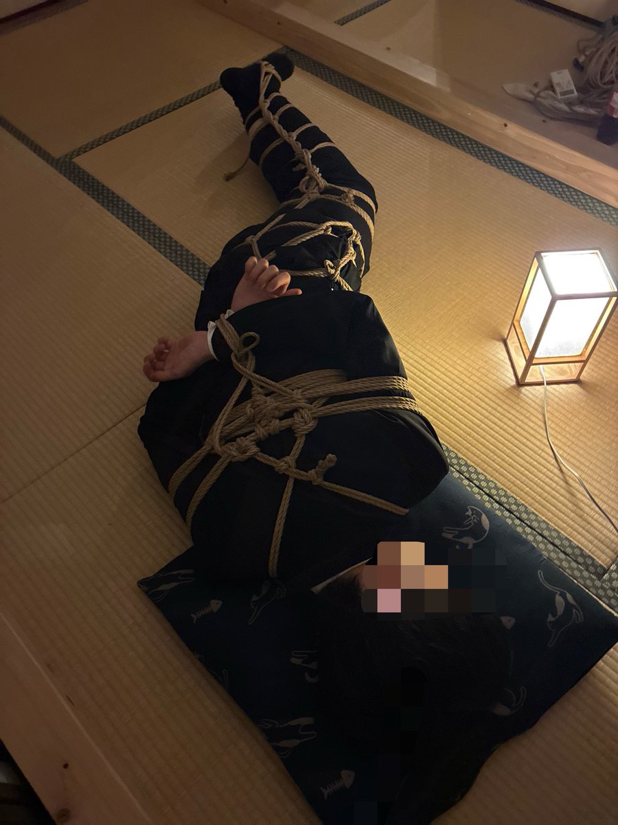 ある tweet media