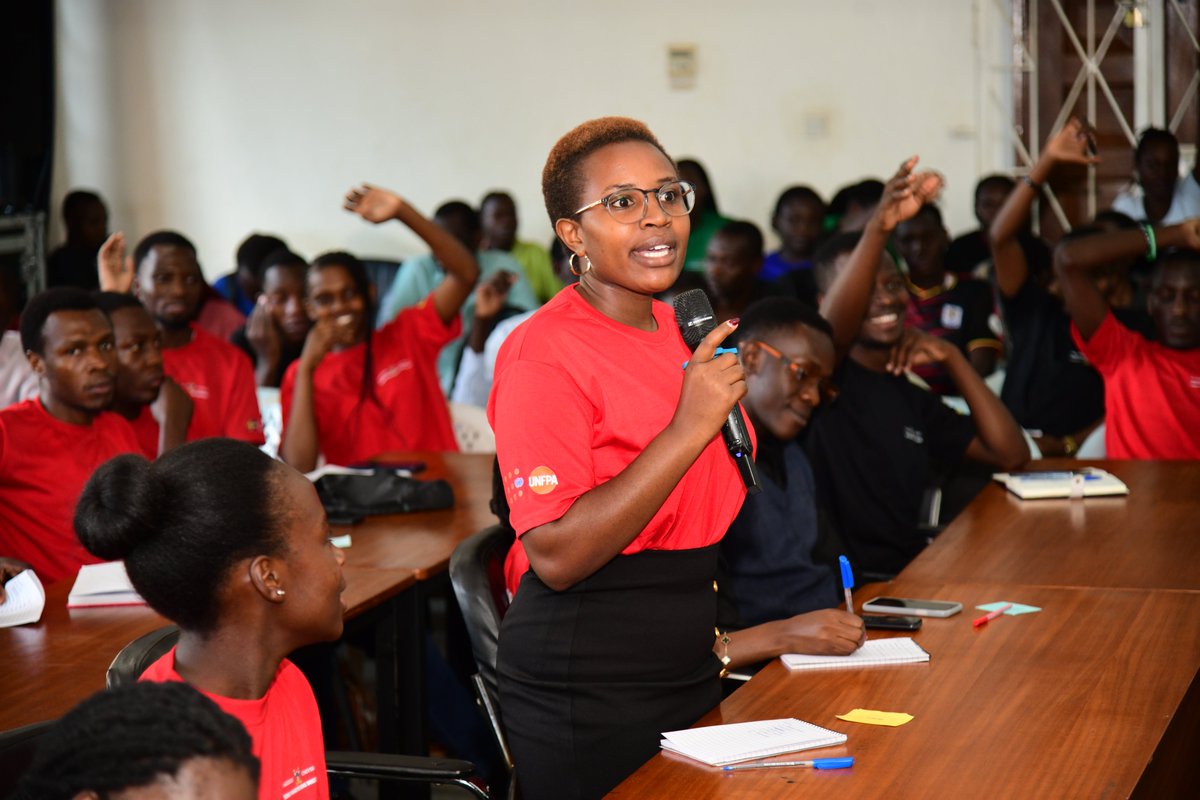 MakerereGMD's tweet photo. Dr. Lillian Tukahirwa engaging with students during the  Capacity Building workshop for the 2026 cohort of the Gender Minatreaming Programme Student Peer Trainers at @Makerere https://t.co/VsBJfhJkhD