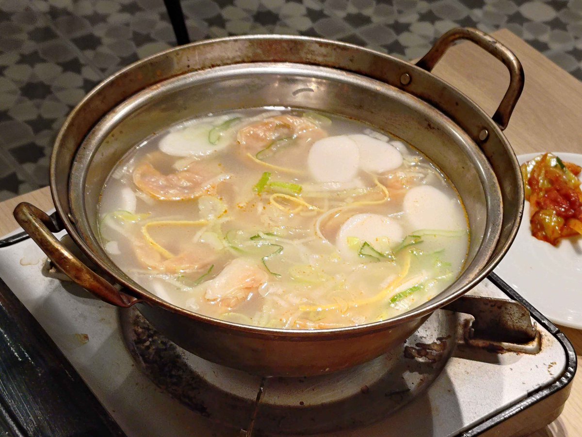 今日のセットは総合2位🥈(ギリギリ)
二盃口で倍ツモしたのが最高に良かった！
カニもエビも美味しかった〜
お土産もありがとう！当分非常食には困らなそうです✨