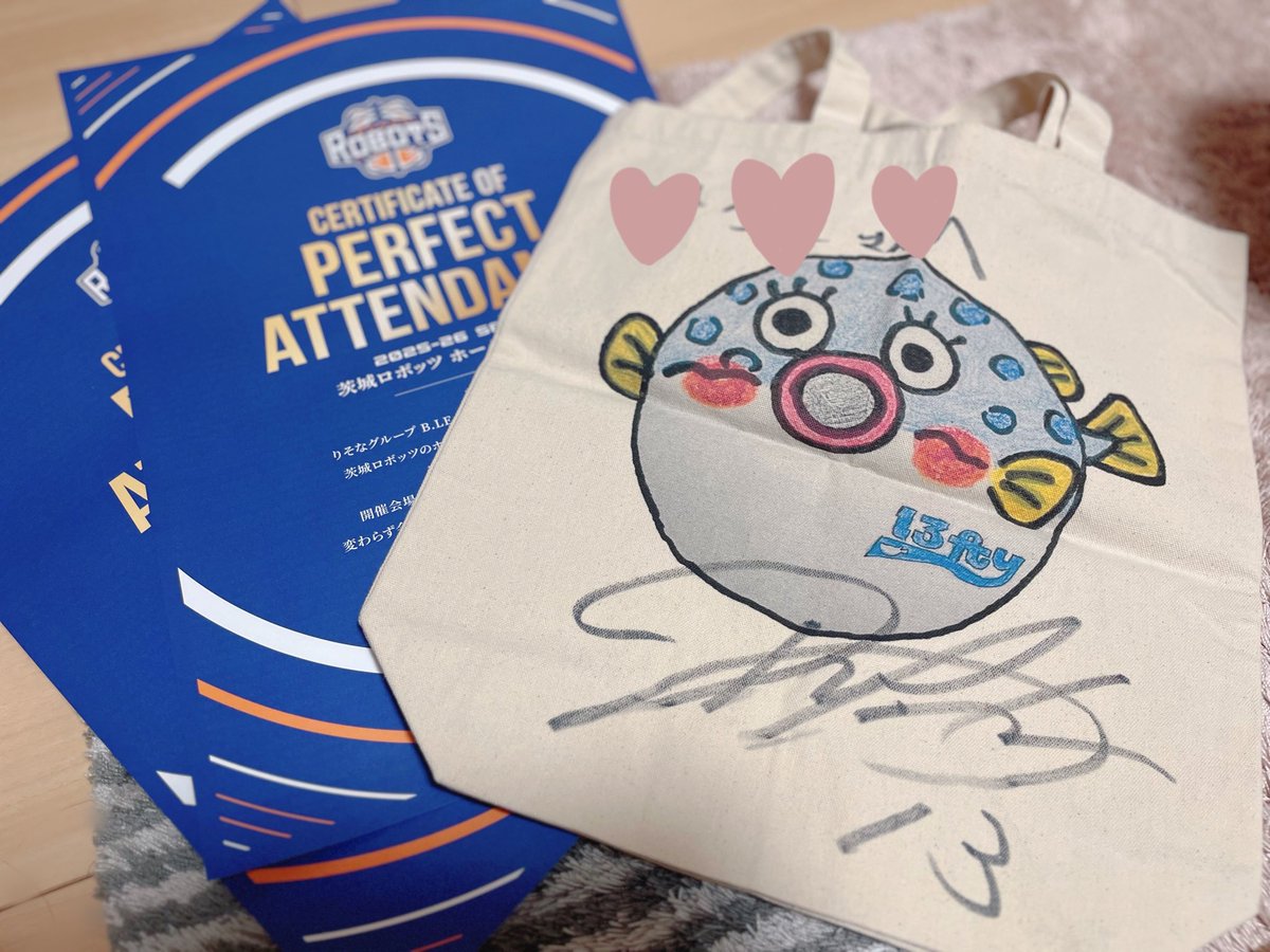usg3krn3's tweet photo. 松葉杖で長時間、立ったり座ったりで大変だっただろうに、最後まで元気な姿を見せてくれてありがとうございました🙇‍♀️🤍
本人を目の前にするといつもありきたりな言葉しか言えないけど、穏やかで優しい対応にいつも救われてます🥹🙏🏻

こーへーさんのRDTパフォーマンスも見たかったなぁ😂 https://t.co/DWjjneRfLi