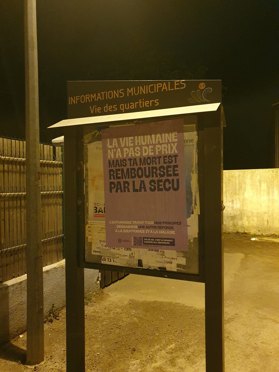 SyndicatFamille's tweet photo. Partout en France, nous dénonçons le projet de loi "Fin de vie" qui transformerait la mort en une variable d'ajustement économique.

NON à l'euthanasie et au suicide assisté !
#Ruffec #SaintBrieuc #Montpellier https://t.co/9ler4ob02T