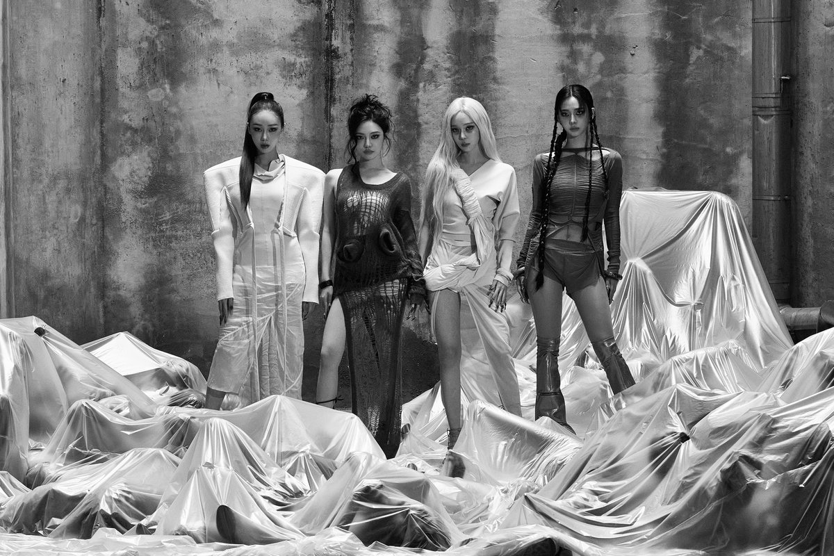 gwijseel's tweet photo. (.&amp;)    𝗌𝗒𝗇𝗄    :    𝖺𝖾𝗌𝗉𝖺    '𝗅𝖾𝗆𝗈𝗇𝖺𝖽𝖾'    𝖼𝗈𝗆𝗉𝗅æ𝗑𝗂𝗍𝗒   .    𝖽𝗂𝗏𝗂𝗇𝗀    𝗂𝗇𝗍𝗈    𝗍𝗁𝖾    𝗆𝗈𝗇𝗈𝖼𝗁𝗋𝗈𝗆𝖺𝗍𝗂𝖼    𝗋𝗁𝗒𝗍𝗁𝗆    𝗈𝖿    𝖺    𝗐𝗁𝗈𝗅𝖾    𝖽𝗂𝖿𝖿𝖾𝗋𝖾𝗇𝗍    𝖺𝗇𝗂𝗆𝖺𝗅.    𝗐𝖾    𝖺𝗋𝖾    𝗍𝗁𝖾    𝗏𝗂𝖾𝗐. ★ https://t.co/92jGirps9I