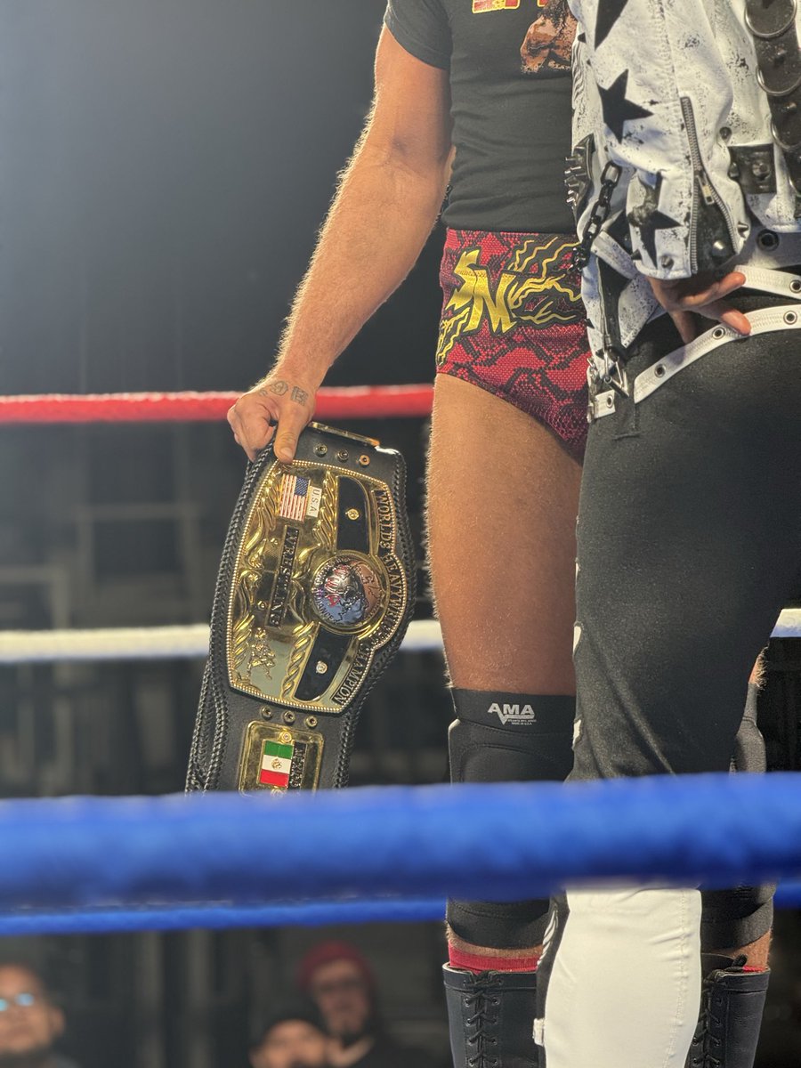 aaronloveswrestling tweet media