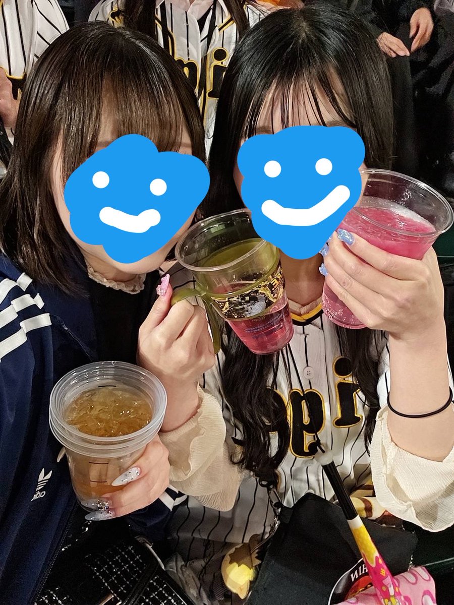 ま tweet media