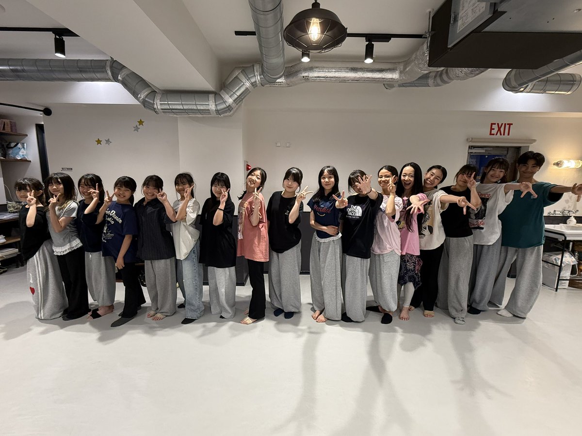 青井美文 tweet media
