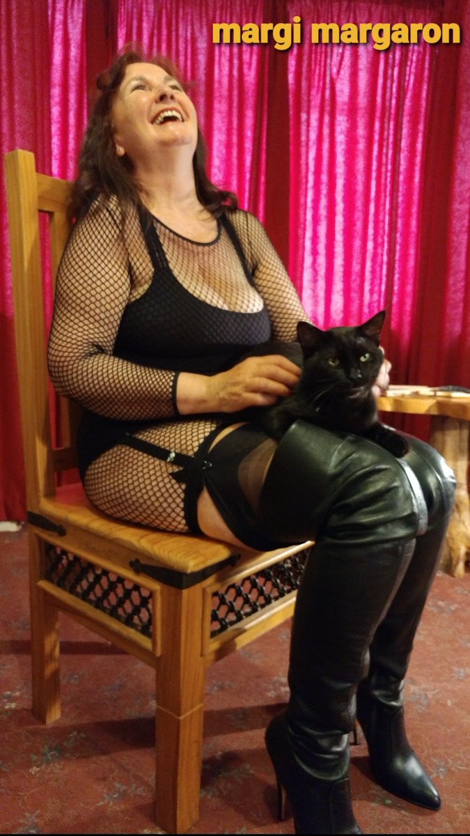 LadyMargaron's tweet photo. Smile please
It's Caturday
"Watch the Birdie Prince Ebony!"
#caturday
Strict Lady Margaron
@LadyMargaron https://t.co/UhS2LH9ItR