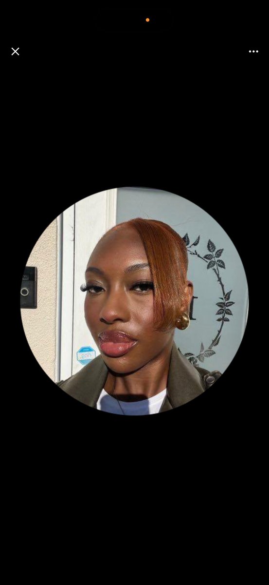 lushima_'s tweet photo. @blesssssinak is a scammer!! She took my money and lied about the tickets!! Do NOT GIVE HER YOUR MONEY!! #Scam_account https://t.co/Sgb8cgzEiH