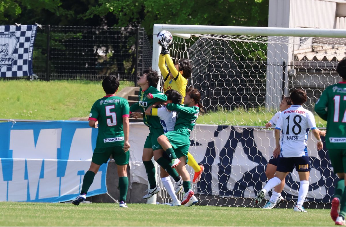 gamiiso's tweet photo. 決して簡単なことではないと痛感していた今シーズン。

チーム全員が戦い続けて、ようやくゴールに鍵をかけることができました🧤

最大の原動力は声援です。

本日も応援ありがとうございました。
また明日からの積み上げをします。 https://t.co/rqRDd4Fw9j