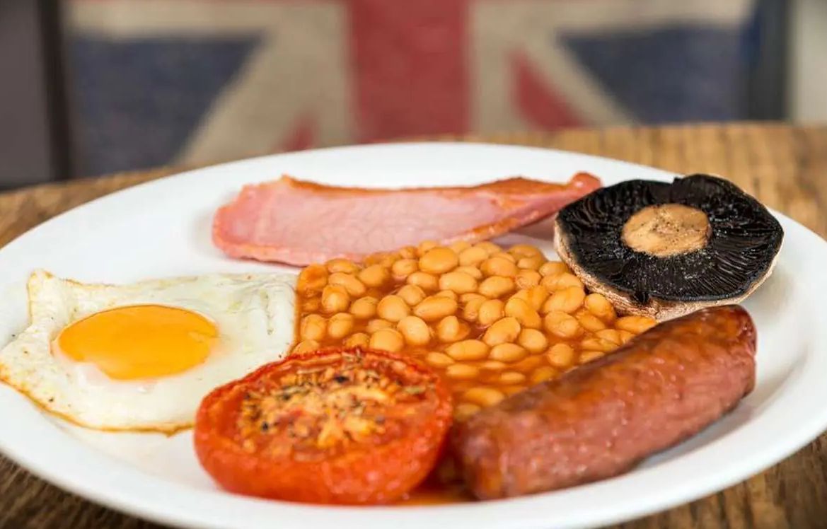 TheBBDirectory's tweet photo. A Delicious Breakfast with Ammonite Lodge Guest House in Chard, Somerset.
Guests can start the day with a freshly cooked breakfast made using quality local produce.
https://t.co/8YTGfuOtYy
#AmmoniteLodge #Somerset #Chard #GuestHouse #BedAndBreakfast #Staycation #Homemade https://t.co/wn6NnAMjsi