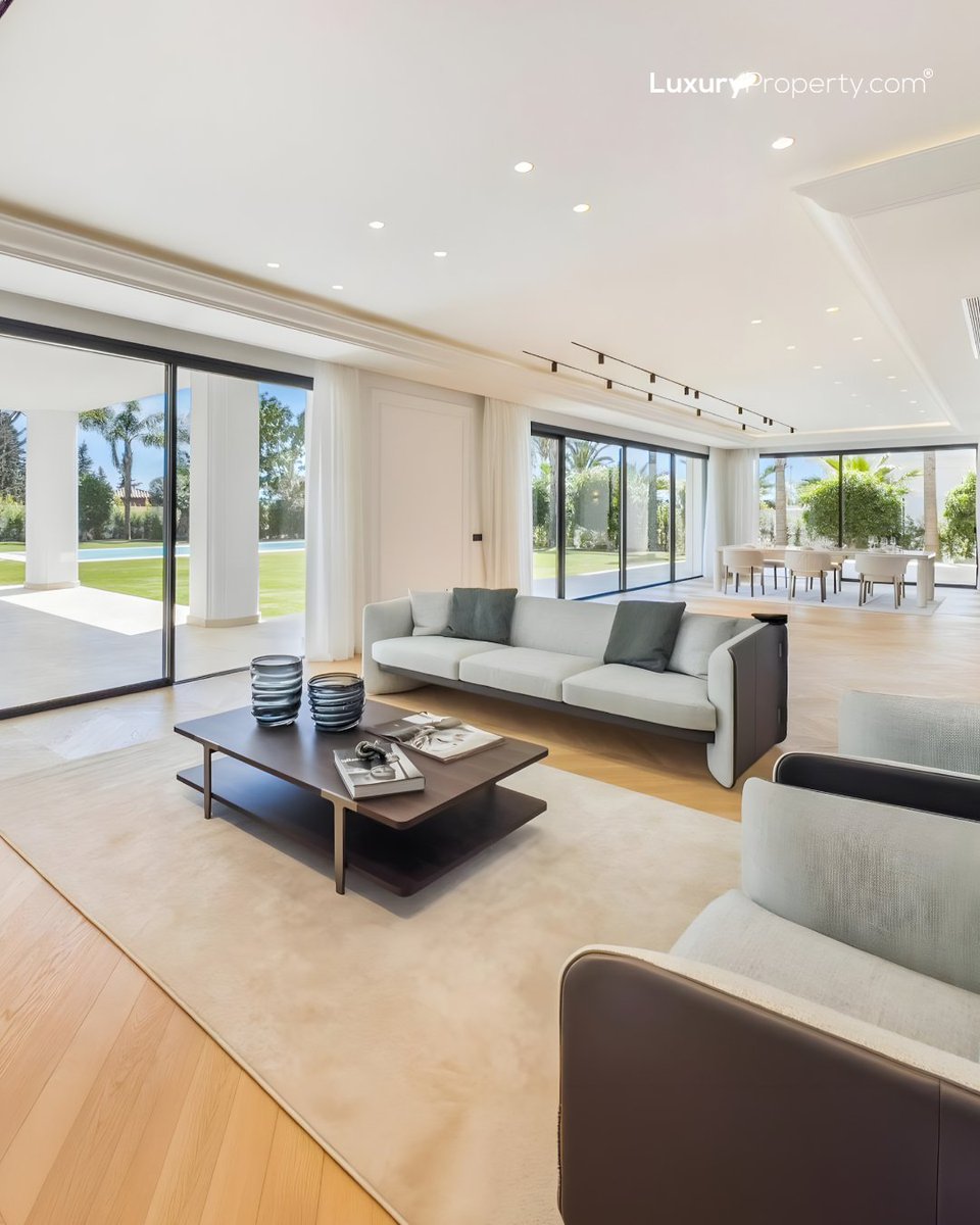 LuxuryProperty.com®️ tweet media