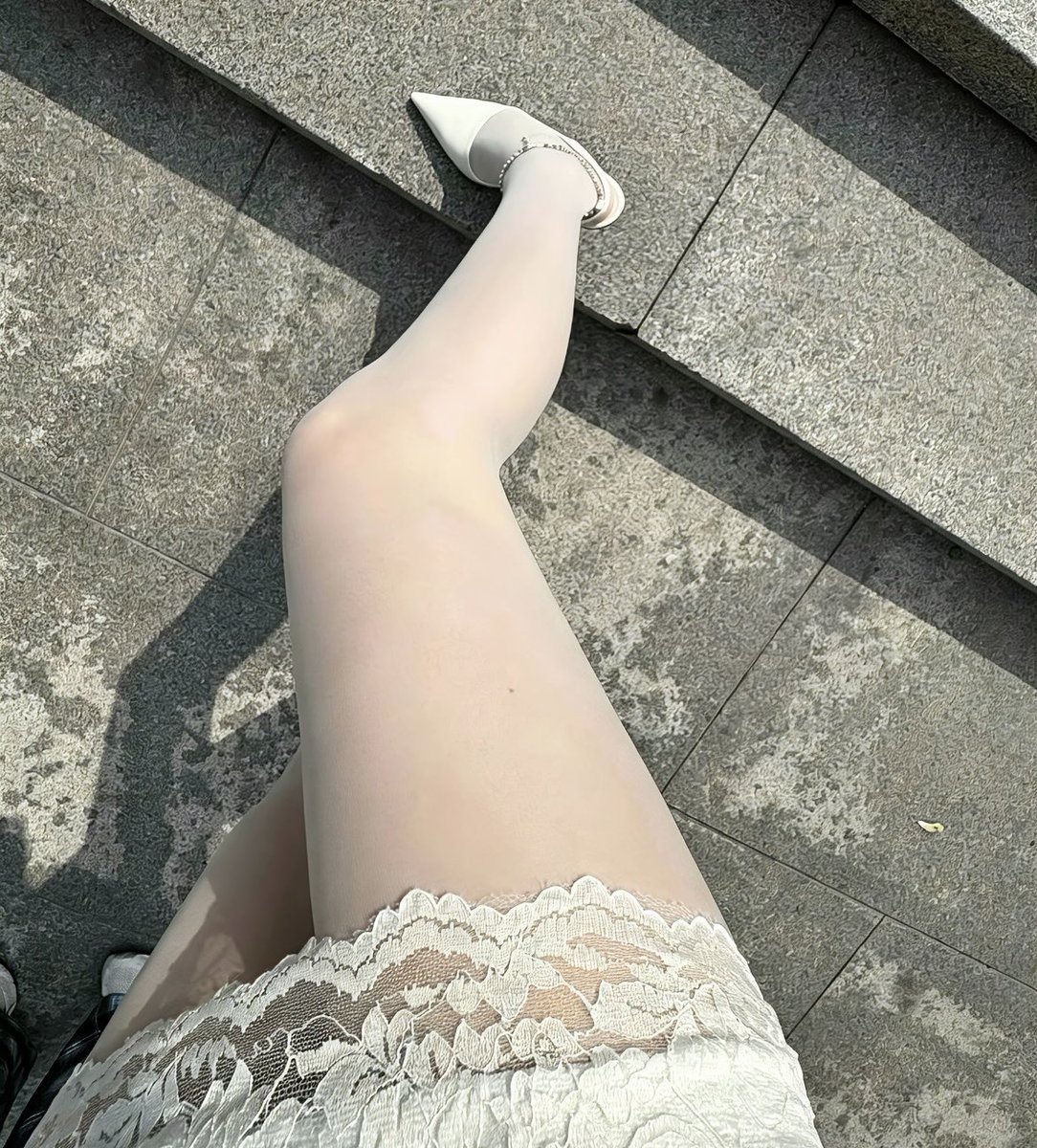 白月光穿搭～～ https://t.co/ttAYbMpIjf