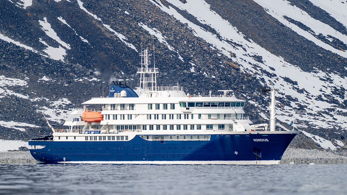 MaritimoLegal's tweet photo. Virus 5 estrellas. El brote de Hantavirus en el crucero polar holandés Hondius, expone los retos del turismo de expedición por la Antártida, cuyo interés está en alza (entre aquellos que pueden pagarlo). Los infestados pagaron entre 10 y 15 mil dólares por su crucero. https://t.co/De9MX4f69p